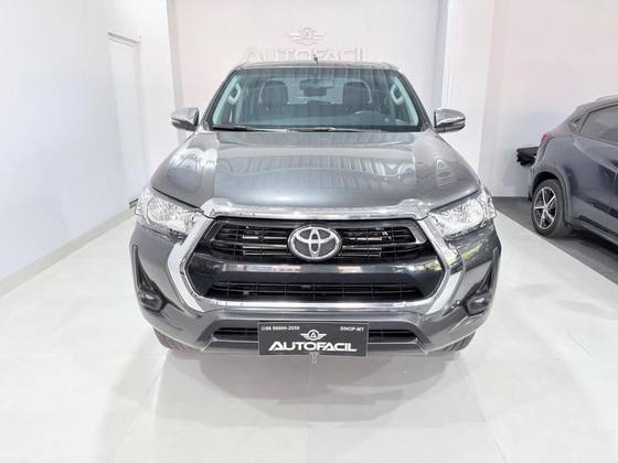 TOYOTA HILUX 2.8 D-4D TURBO DIESEL CD SRV 4X4 AUTOMÁTICO