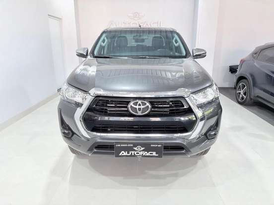 TOYOTA-HILUX-2.8 D-4D TURBO DIESEL CD SRV 4X4 AUTOMÁTICO TOYOTA-HILUX-2023