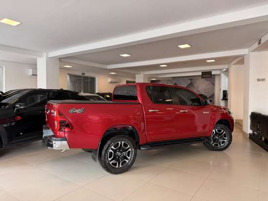TOYOTA-HILUX-2024