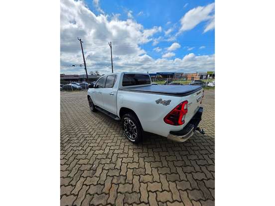 TOYOTA-HILUX-2020