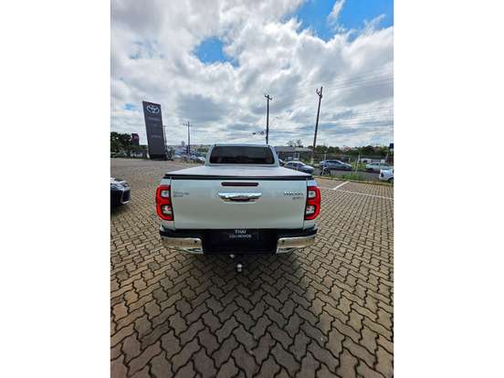 TOYOTA-HILUX-2.8 D-4D TURBO DIESEL CD SRX 4X4 AUTOMÁTICO TOYOTA-HILUX-2020