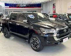 TOYOTA HILUX 2.8 D-4D TURBO DIESEL CD SRX 4X4 AUTOMÁTICO TOYOTA HILUX 2.8 D-4D TURBO DIESEL CD SRX 4X4 AUTOMÁTICO