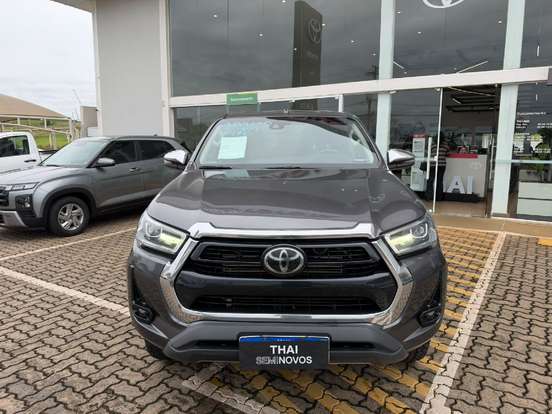 TOYOTA-HILUX-2021