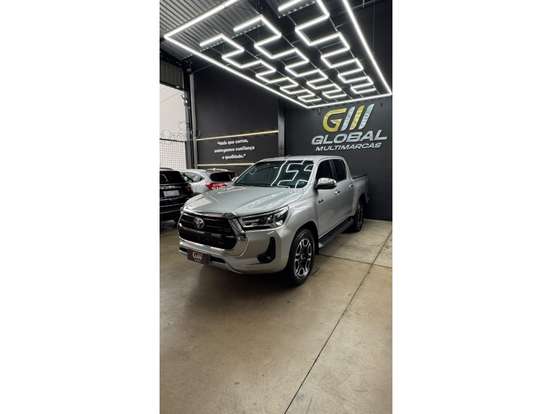 TOYOTA-HILUX-2021