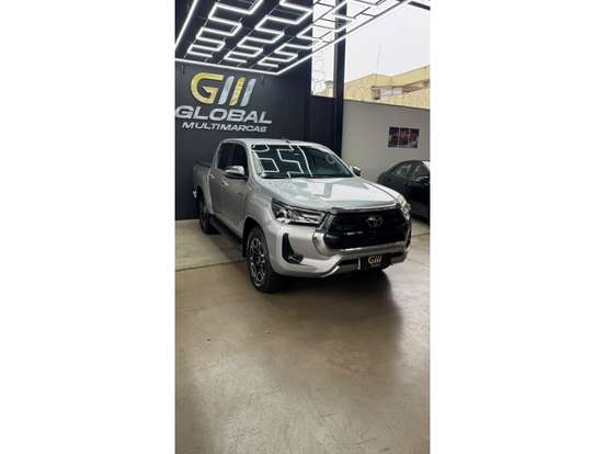 TOYOTA-HILUX-2.8 D-4D TURBO DIESEL CD SRX 4X4 AUTOMÁTICO TOYOTA-HILUX-2021