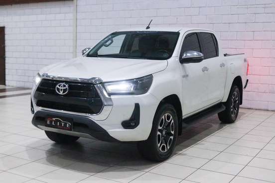 TOYOTA-HILUX-2022