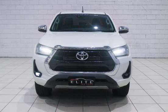 TOYOTA-HILUX-2022