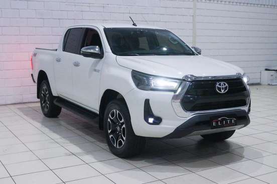 TOYOTA-HILUX-2022
