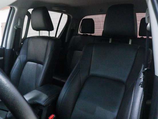 TOYOTA-HILUX-2.8 D-4D TURBO DIESEL CD SRX 4X4 AUTOMÁTICO TOYOTA-HILUX-2022