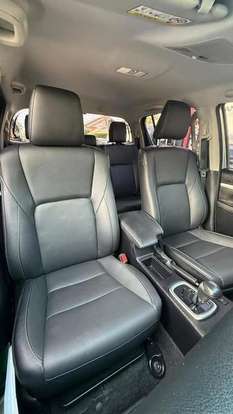 TOYOTA-HILUX-2023