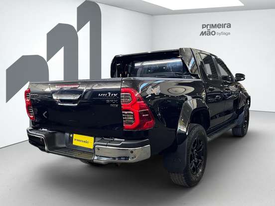 TOYOTA-HILUX-2025