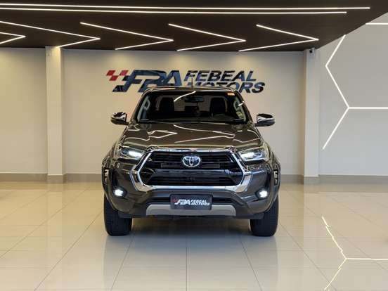 TOYOTA-HILUX-2.8 D-4D TURBO DIESEL CD SRX PLUS 4X4 AUTOMÁTICO TOYOTA-HILUX-2025