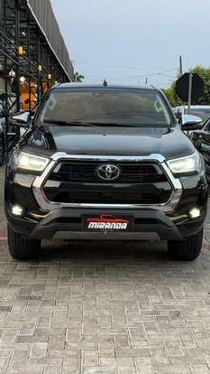 TOYOTA-HILUX-2025