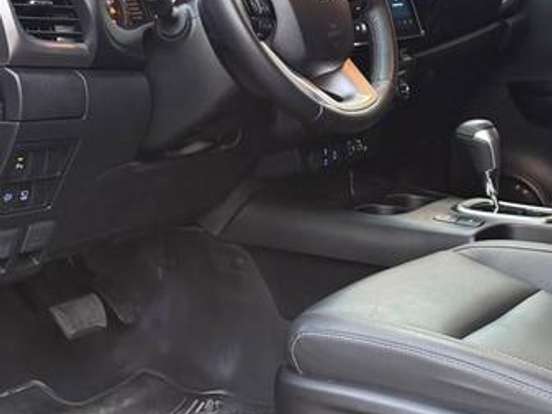 TOYOTA-HILUX-2.8 D-4D TURBO DIESEL CD SRX PLUS 4X4 AUTOMÁTICO TOYOTA-HILUX-2025