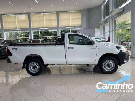 TOYOTA-HILUX-2024