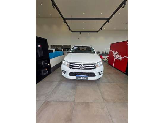 TOYOTA-HILUX-2017