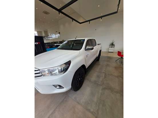 TOYOTA-HILUX-2017