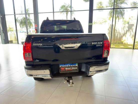 TOYOTA-HILUX-2018