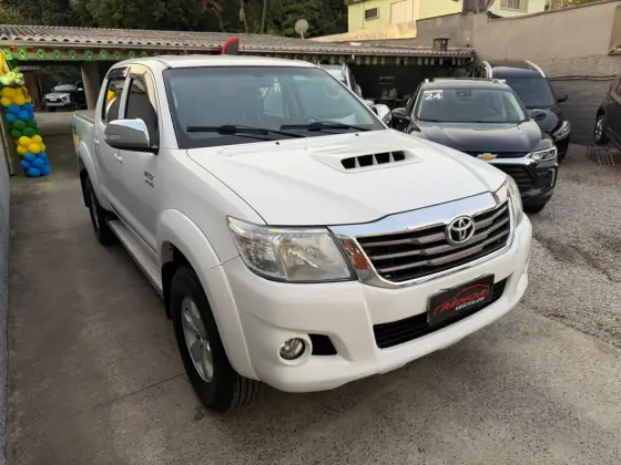 TOYOTA HILUX 3.0 SRV 4X4 CD 16V TURBO INTERCOOLER DIESEL 4P AUTOMÁTICO
