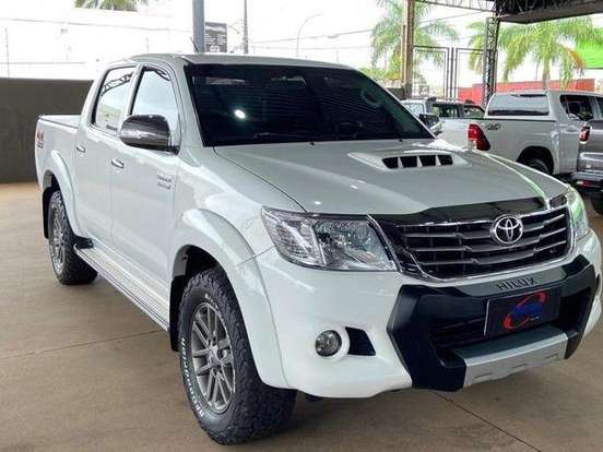 TOYOTA-HILUX-3.0 SRV 4X4 CD 16V TURBO INTERCOOLER DIESEL 4P AUTOMÁTICO TOYOTA-HILUX-2014