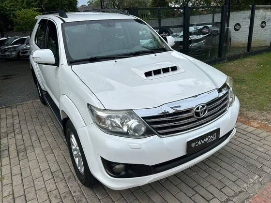 TOYOTA HILUX 3.0 SRV 4X4 CD 16V TURBO INTERCOOLER DIESEL 4P AUTOMÁTICO