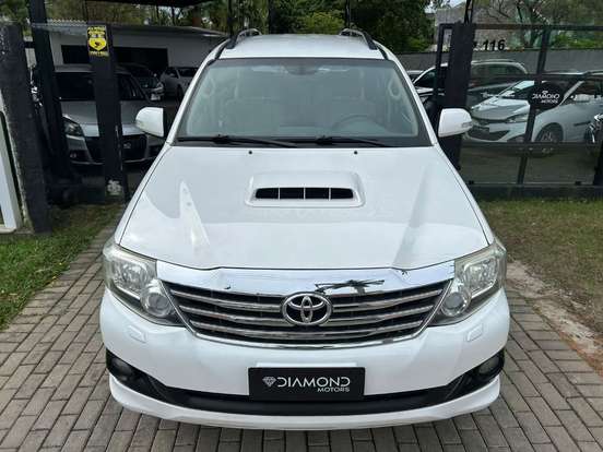 TOYOTA-HILUX-3.0 SRV 4X4 CD 16V TURBO INTERCOOLER DIESEL 4P AUTOMÁTICO TOYOTA-HILUX-2012