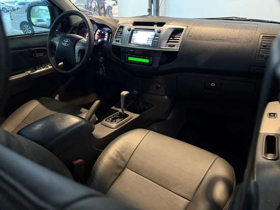 TOYOTA-HILUX-3.0 SRV 4X4 CD 16V TURBO INTERCOOLER DIESEL 4P AUTOMÁTICO TOYOTA-HILUX-2013