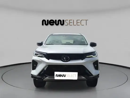 TOYOTA-HILUX SW4-2024