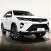 TOYOTA HILUX SW4 2.8 D-4D TURBO DIESEL SRX PLATINUM 7L 4X4 AUTOMÁTICO TOYOTA HILUX SW4 2.8 D-4D TURBO DIESEL SRX PLATINUM 7L 4X4 AUTOMÁTICO