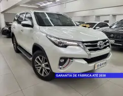 TOYOTA HILUX SW4 2.8 SRX 4X4 16V TURBO INTERCOOLER DIESEL 4P AUTOMÁTICO TOYOTA HILUX SW4 2.8 SRX 4X4 16V TURBO INTERCOOLER DIESEL 4P AUTOMÁTICO