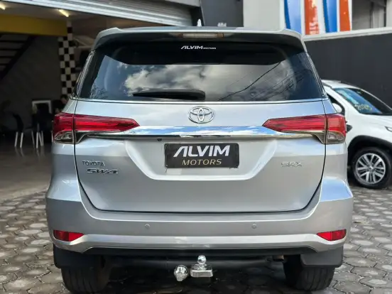 TOYOTA-HILUX SW4-2019