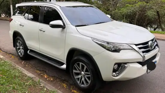 TOYOTA-HILUX SW4-2019