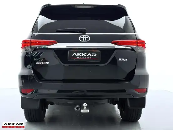 TOYOTA-HILUX SW4-2.8 SRX 4X4 7 LUGARES 16V TURBO INTERCOOLER DIESEL 4P AUTOMÁTICO TOYOTA-HILUX SW4-2016