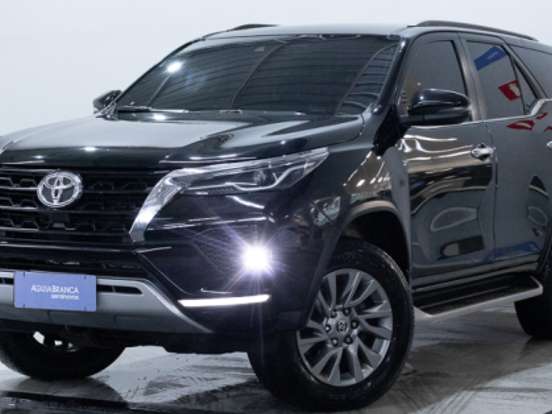 TOYOTA-HILUX SW4-2.8 D-4D TURBO DIESEL SRX 4X4 AUTOMÁTICO TOYOTA-HILUX SW4-2020