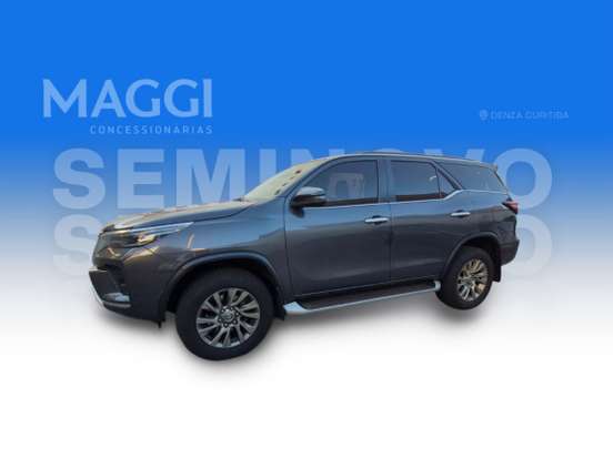 TOYOTA-HILUX SW4-2.8 D-4D TURBO DIESEL SRX 4X4 AUTOMÁTICO TOYOTA-HILUX SW4-2023