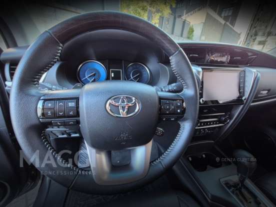 TOYOTA-HILUX SW4-2.8 D-4D TURBO DIESEL SRX 4X4 AUTOMÁTICO TOYOTA-HILUX SW4-2023