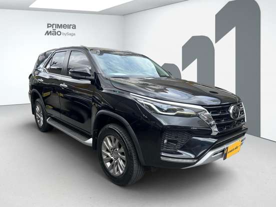 TOYOTA-HILUX SW4-2.8 D-4D TURBO DIESEL SRX 4X4 AUTOMÁTICO TOYOTA-HILUX SW4-2022