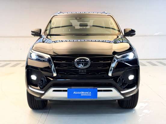 TOYOTA-HILUX SW4-2.8 D-4D TURBO DIESEL SRX 4X4 AUTOMÁTICO TOYOTA-HILUX SW4-2023