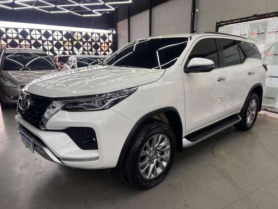 TOYOTA-HILUX SW4-2022