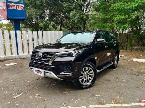 TOYOTA-HILUX SW4-2020