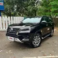 TOYOTA HILUX SW4 2.8 D-4D TURBO DIESEL SRX 7L 4X4 AUTOMÁTICO TOYOTA HILUX SW4 2.8 D-4D TURBO DIESEL SRX 7L 4X4 AUTOMÁTICO