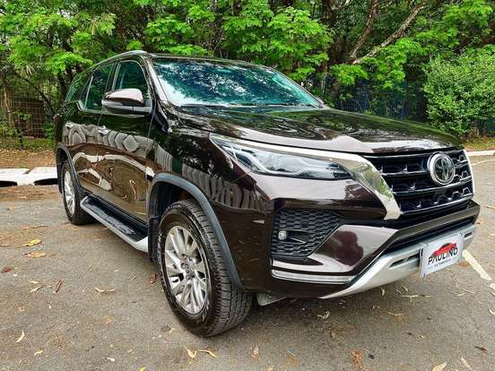 TOYOTA-HILUX SW4-2020