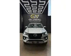 TOYOTA HILUX SW4 2.8 D-4D TURBO DIESEL SRX 7L 4X4 AUTOMÁTICO TOYOTA HILUX SW4 2.8 D-4D TURBO DIESEL SRX 7L 4X4 AUTOMÁTICO
