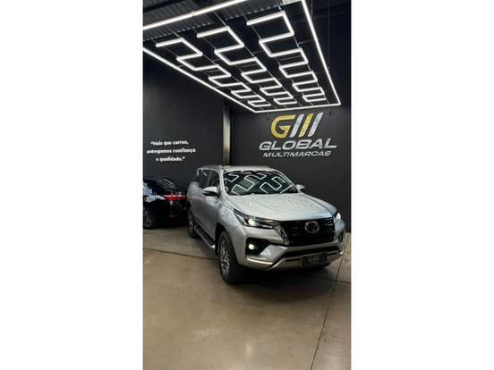TOYOTA-HILUX SW4-2021
