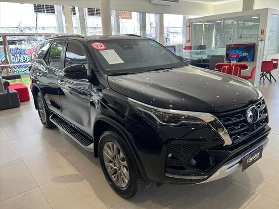 TOYOTA-HILUX SW4-2.8 D-4D TURBO DIESEL SRX 7L 4X4 AUTOMÁTICO TOYOTA-HILUX SW4-2022