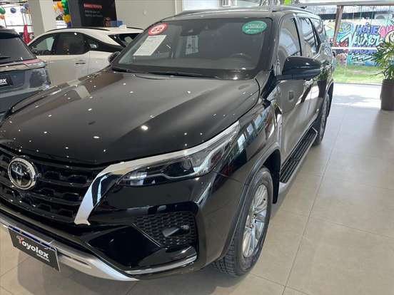 TOYOTA-HILUX SW4-2.8 D-4D TURBO DIESEL SRX 7L 4X4 AUTOMÁTICO TOYOTA-HILUX SW4-2022