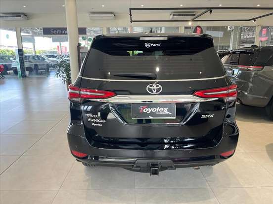 TOYOTA-HILUX SW4-2.8 D-4D TURBO DIESEL SRX 7L 4X4 AUTOMÁTICO TOYOTA-HILUX SW4-2022