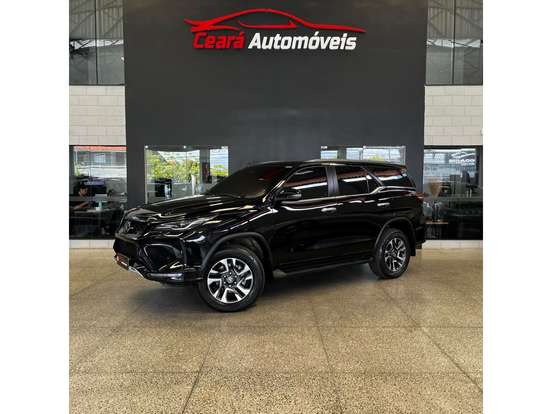 TOYOTA-HILUX SW4-2.8 D-4D TURBO DIESEL SRX PLATINUM 7L 4X4 AUTOMÁTICO TOYOTA-HILUX SW4-2024