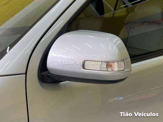 TOYOTA-HILUX SW4-3.0 SR 4X4 16V TURBO INTERCOOLER DIESEL 4P AUTOMÁTICO TOYOTA-HILUX SW4-2013