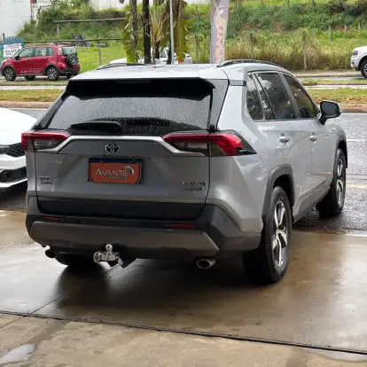 TOYOTA-RAV4-2019